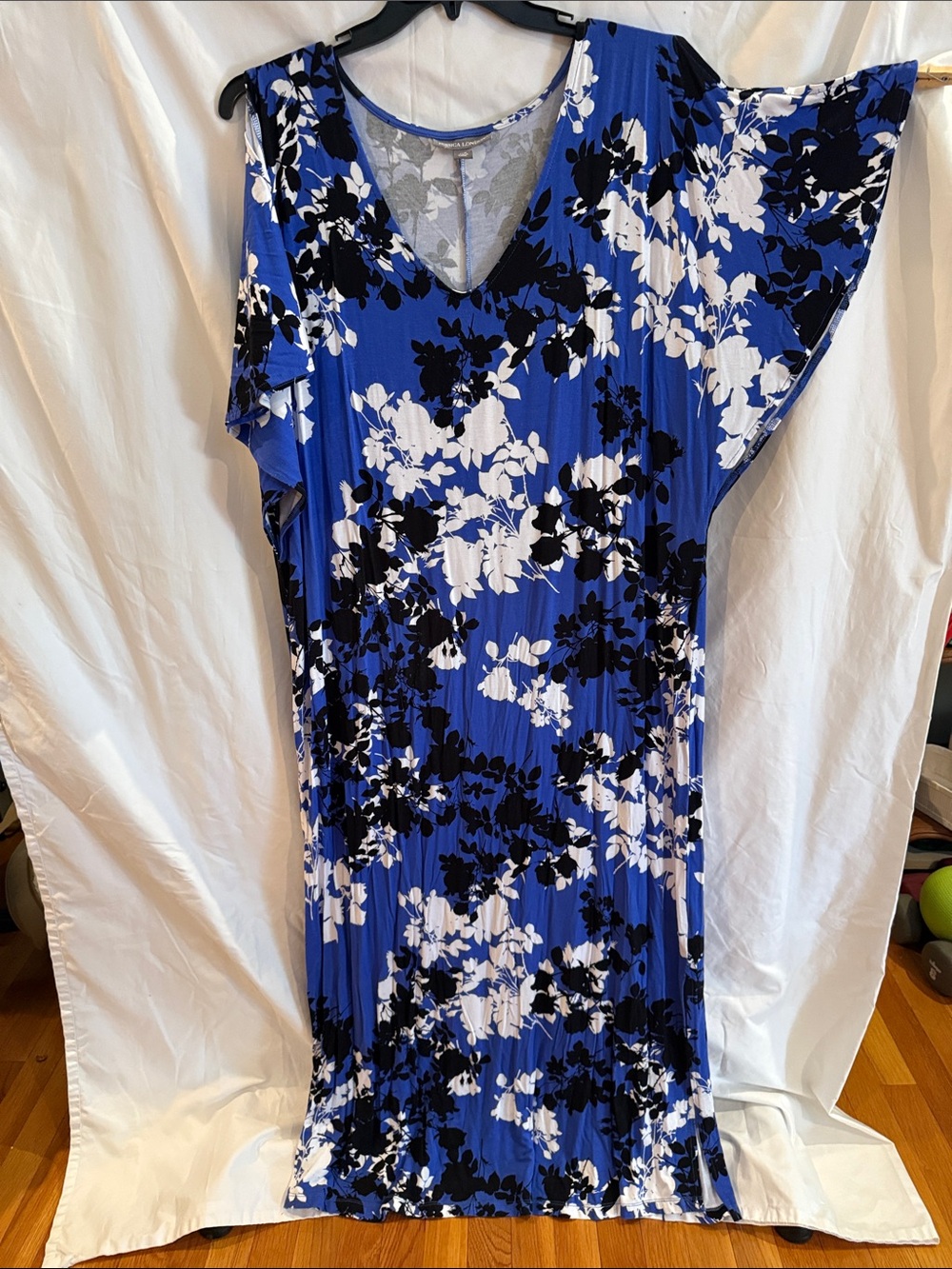 Jessica London Blue/Black/White Floral V-Neck Women’s Dress, 22W